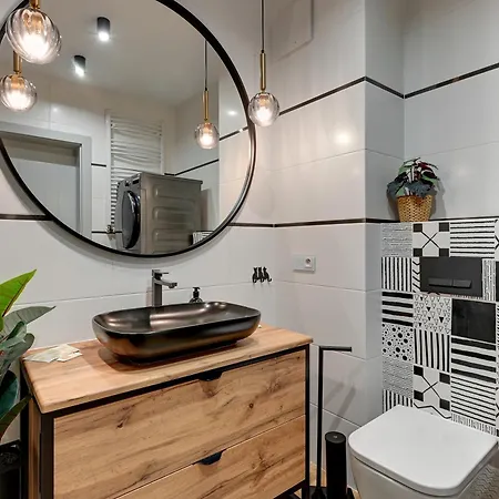 Oliwa Park By Blue Mandarin *